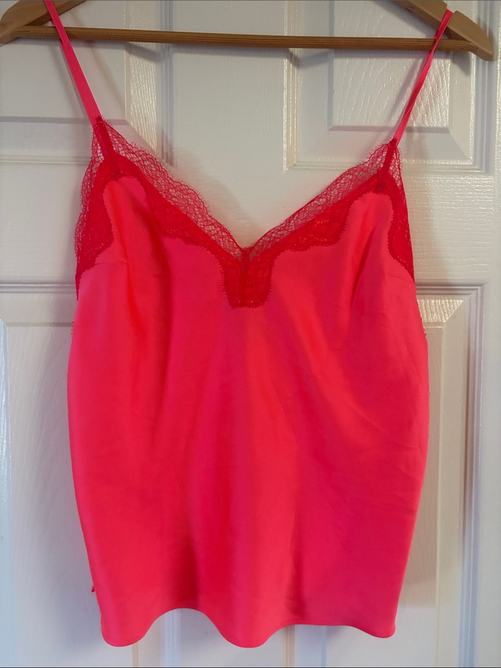 Hot Pink Lace-Trim Satin Camisole Victoria’s Secret small !